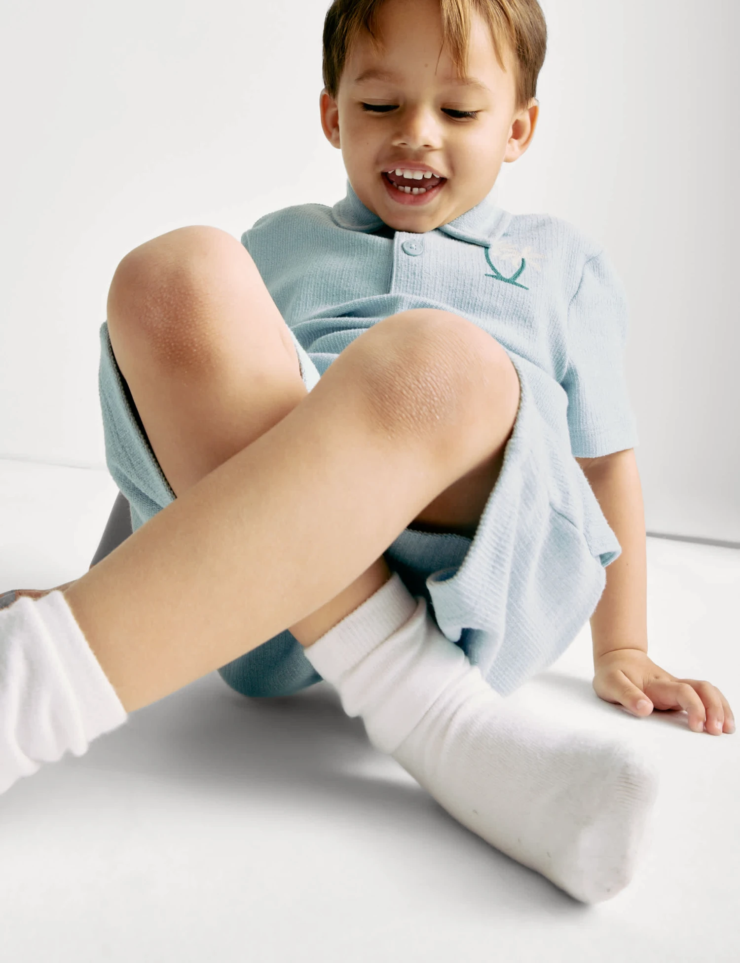 2pc Embroidered Palm Tree Outfit (2-8 Yrs) 7 2pc Embroidered Palm Tree Outfit (2-8 Yrs) - Image 5