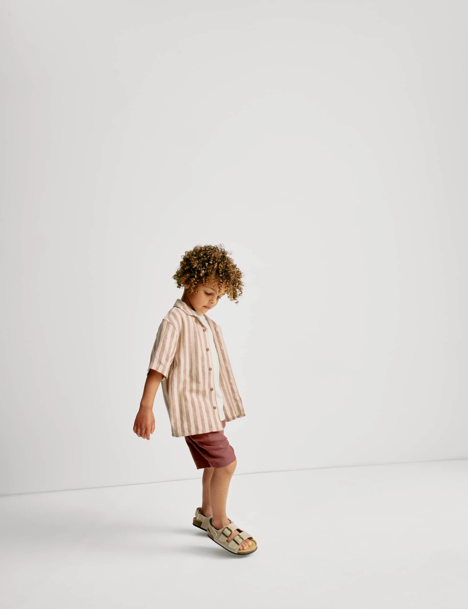 3pc Linen Top & Bottom Outfit (2-8 Yrs) 6 3pc Linen Top & Bottom Outfit (2-8 Yrs) - Image 4