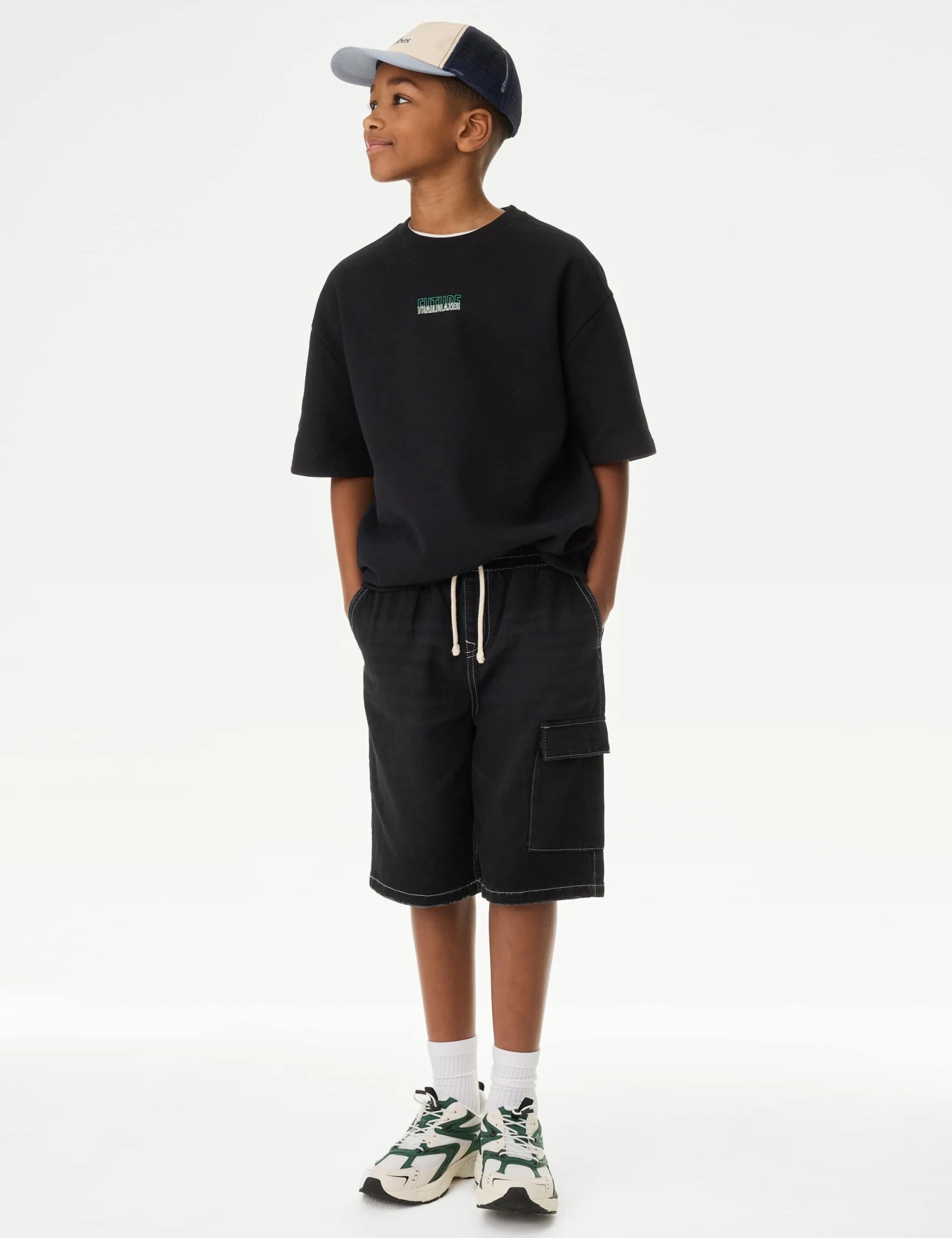 Contrast Stitch Denim Shorts (6-16 Yrs) 3 Contrast Stitch Denim Shorts (6-16 Yrs)