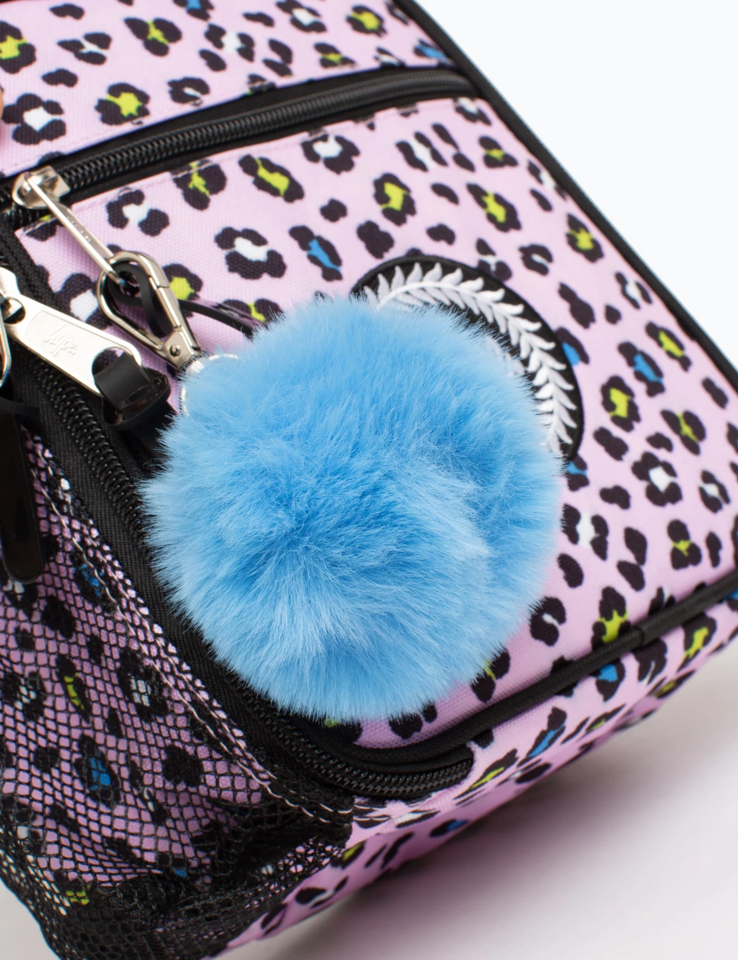 HYPE Kids' Leopard Print Lunch Box 8 HYPE Kids' Leopard Print Lunch Box - Image 6