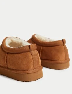 Kids' Slippers (1 Large - 7 Large) 18 Kids' Slippers (1 Large - 7 Large) -School Uniform Store Kids Slippers 1 Large 7 Large 1 2