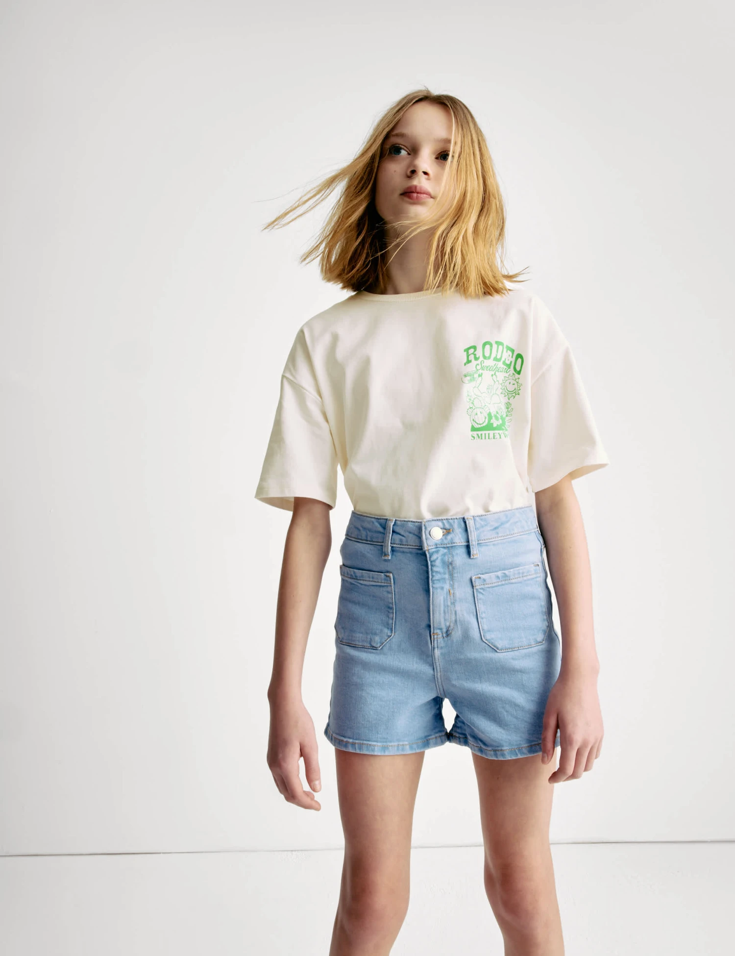 Pure Cotton SmileyWorld® T-shirt (6-16 Yrs) 3 Pure Cotton SmileyWorld® T-shirt (6-16 Yrs)