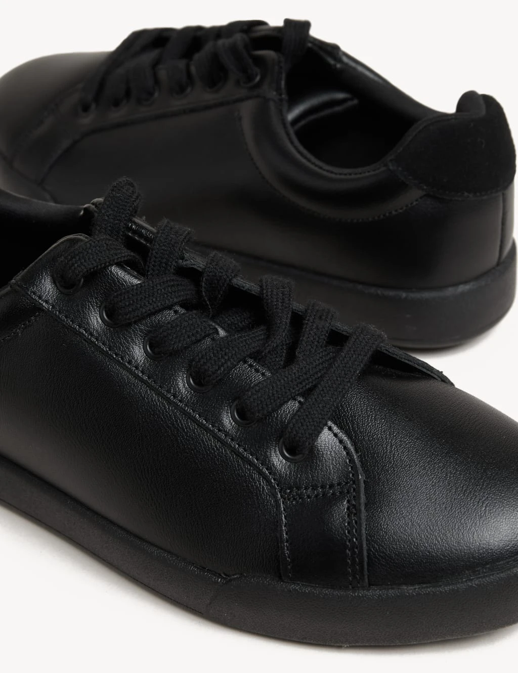 Kids' Leather Freshfeet™ Trainers (2½ - 9 Large) 5 Kids' Leather Freshfeet™ Trainers (2½ - 9 Large) - Image 3