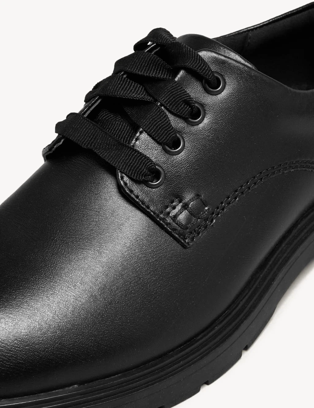 Kid’s Leather Freshfeet™ School Shoes (13 Small - 9 Large) 5 Kid’s Leather Freshfeet™ School Shoes (13 Small - 9 Large) - Image 3