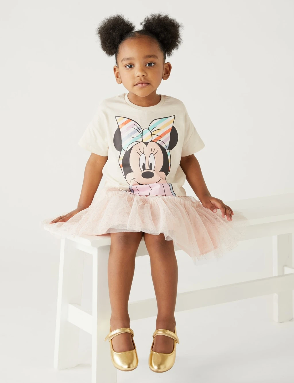 Pure Cotton Minnie Mouse™ T-Shirt (2-8 Yrs) 5 Pure Cotton Minnie Mouse™ T-Shirt (2-8 Yrs) - Image 3