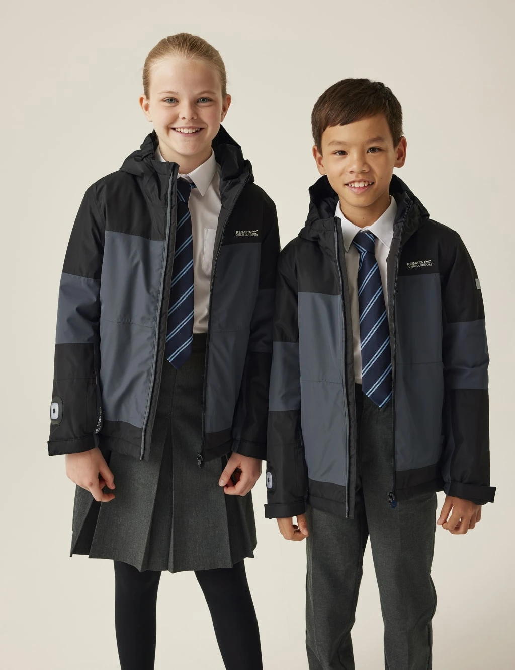 Regatta Beamz IV Hooded Raincoat (3-14 Yrs) 10 Regatta Beamz IV Hooded Raincoat (3-14 Yrs) - Image 8