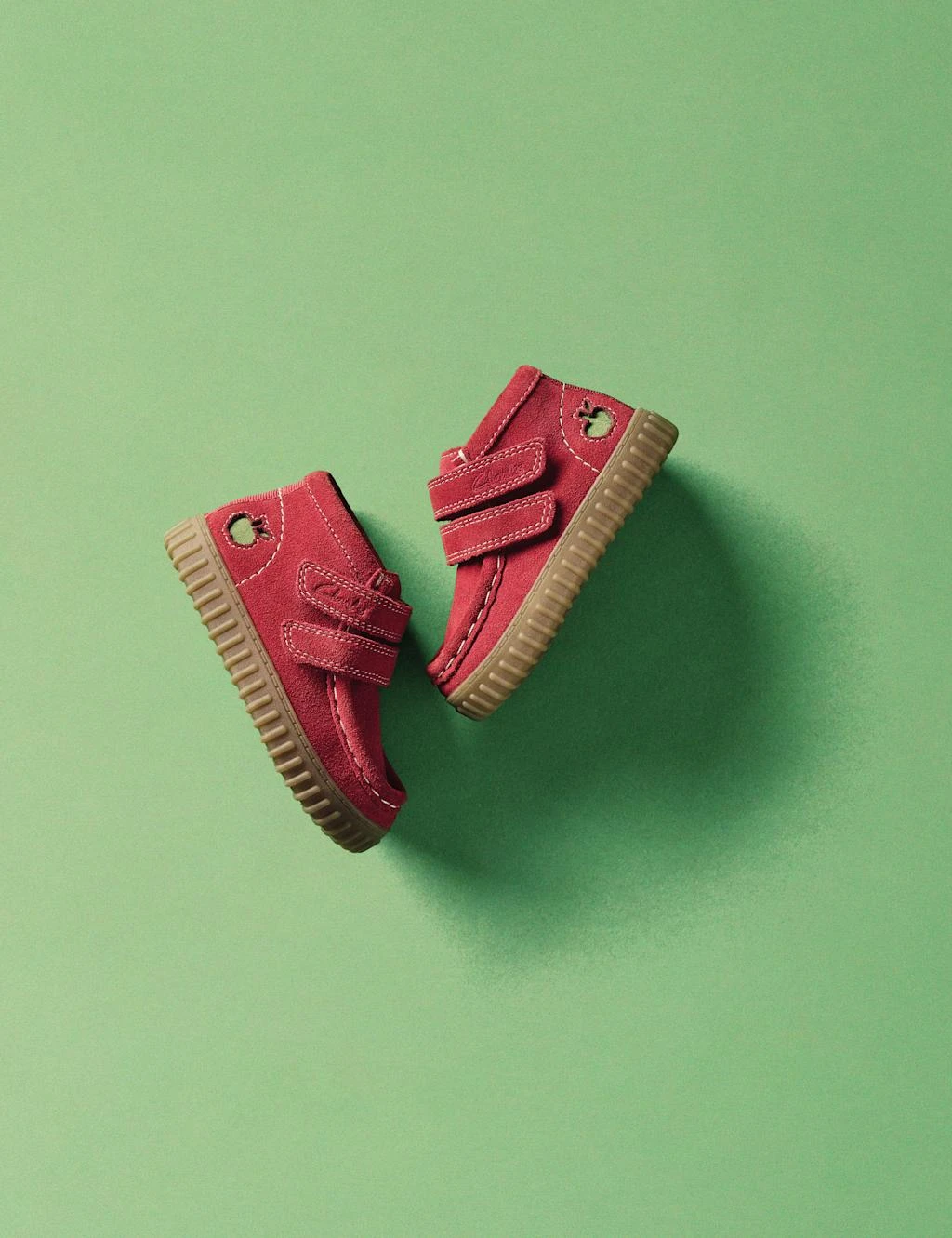 Clarks Kids' Suede Apple Ankle Boots (4 Small - 6.5 Small) 21 Clarks Kids' Suede Apple Ankle Boots (4 Small - 6.5 Small) - Image 19