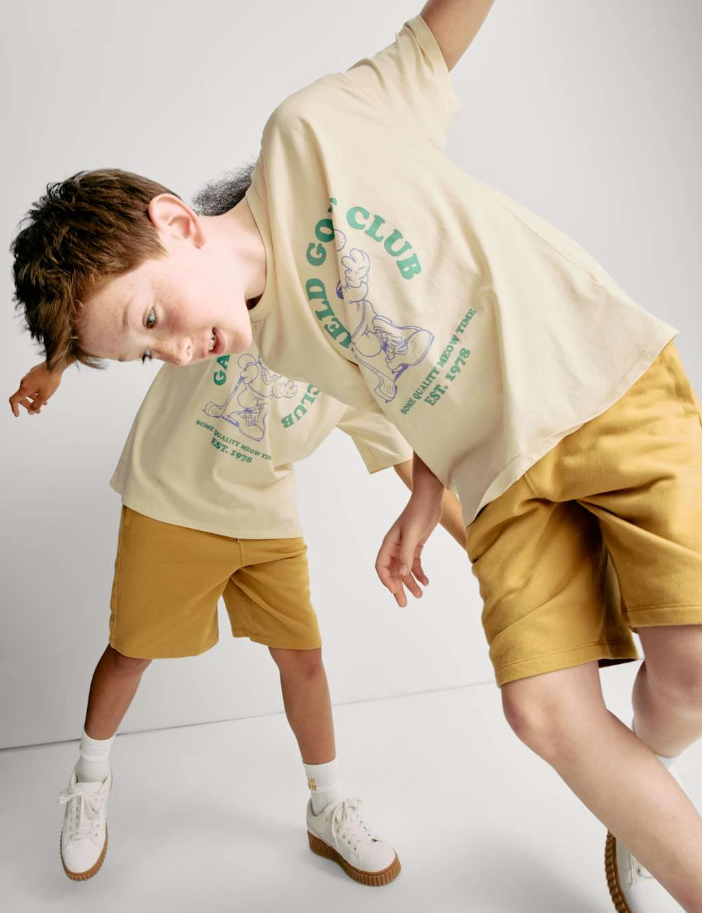 Pure Cotton Garfield™ Golf T-Shirt (6-16 Yrs) 16 Pure Cotton Garfield™ Golf T-Shirt (6-16 Yrs) - Image 14